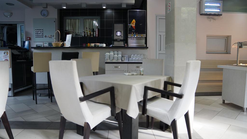 M-Club Hotel Budva Extérieur photo